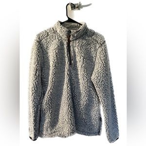 vineyard vines. white, half zip, teddy pullover sweatshirt. size XS.